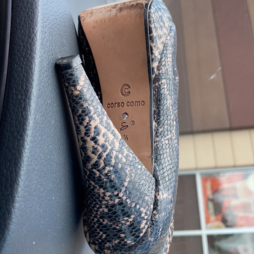 Fairly Used Black Python Heel Shoes. - image 3